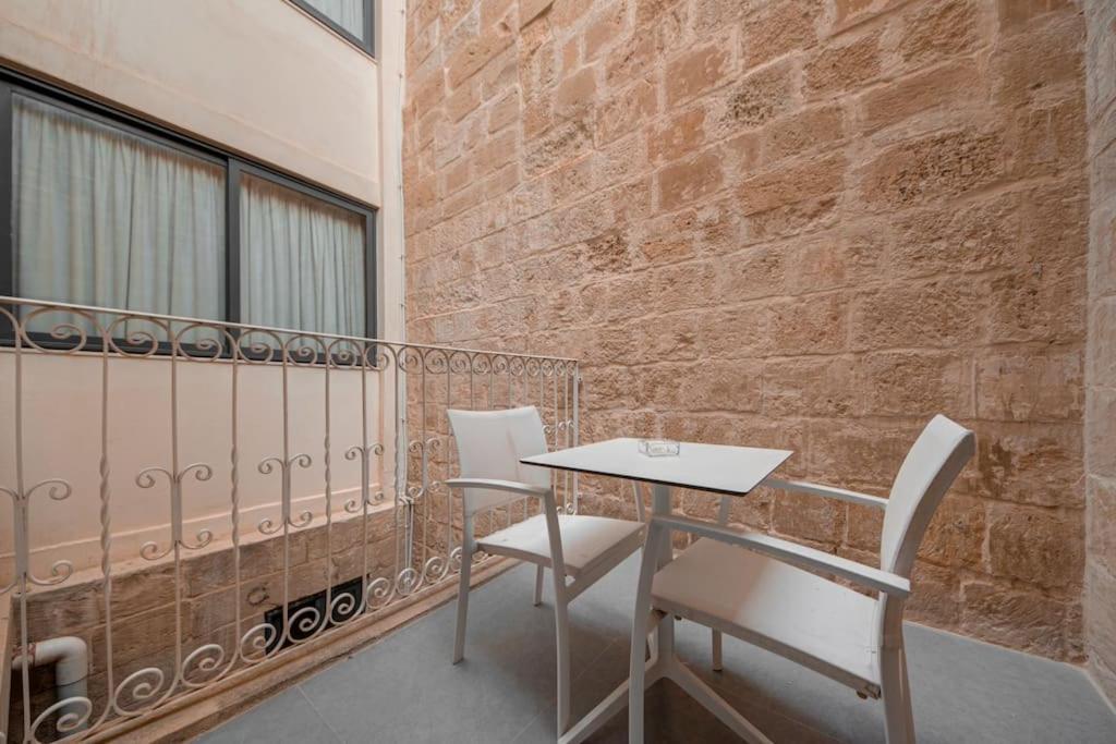 Vallettastay - Orangerie Two Bedroom Apartment 301 المظهر الخارجي الصورة