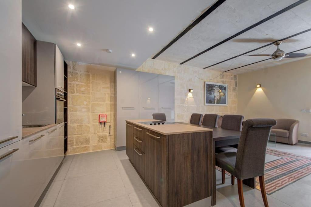 Vallettastay - Orangerie Two Bedroom Apartment 301 المظهر الخارجي الصورة